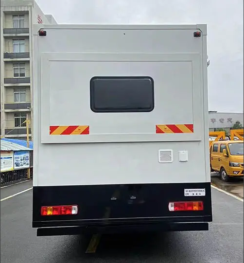 虹宇牌HYS5180XLJB6型旅居车